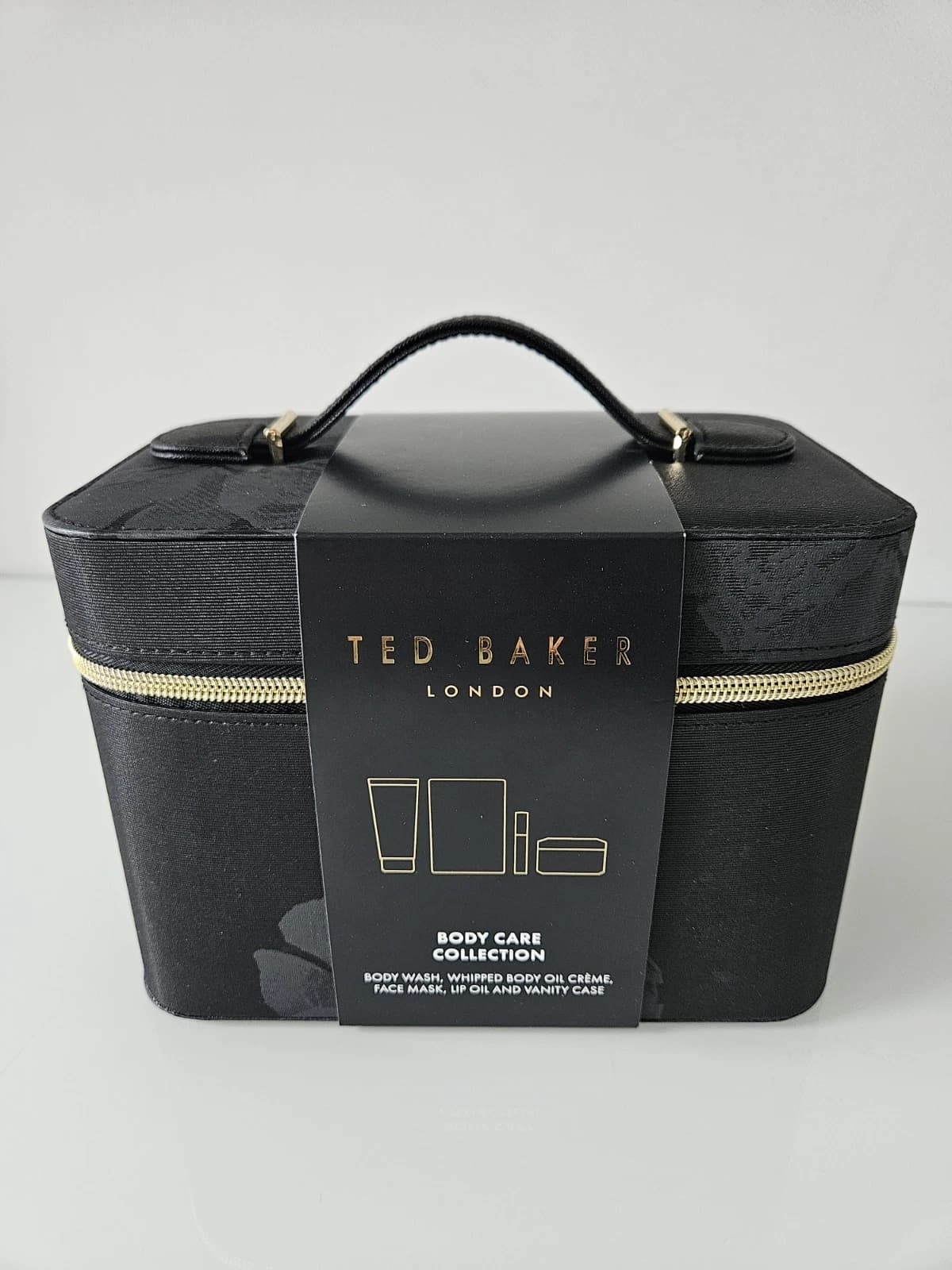 TED BAKER LONDON by TED BAKER